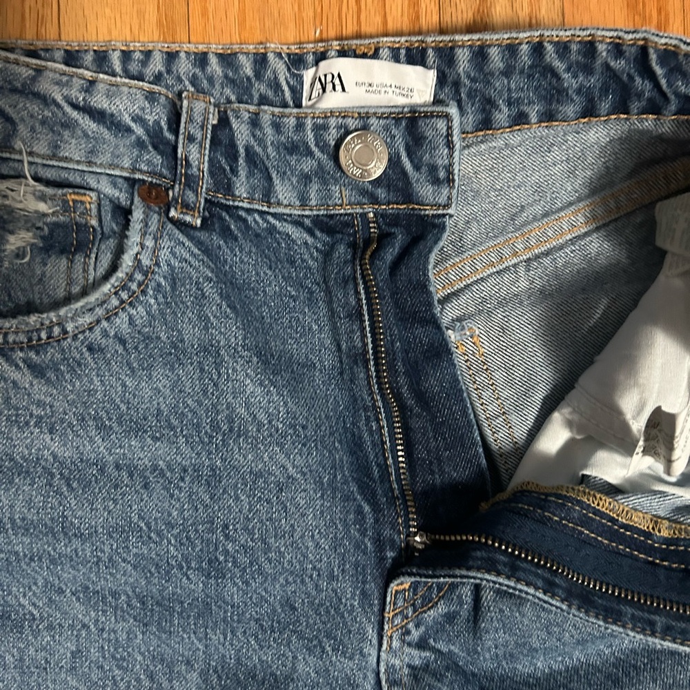 Zara Wide leg Flare light blue Distressed Jeans size 4 - Picture 5 of 9